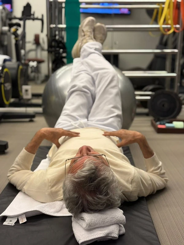 Caetano Veloso na academia por Reprodução/Instagram