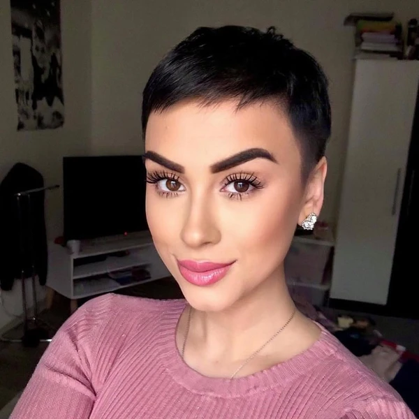 Corte pixie por Reprodução/Instagram