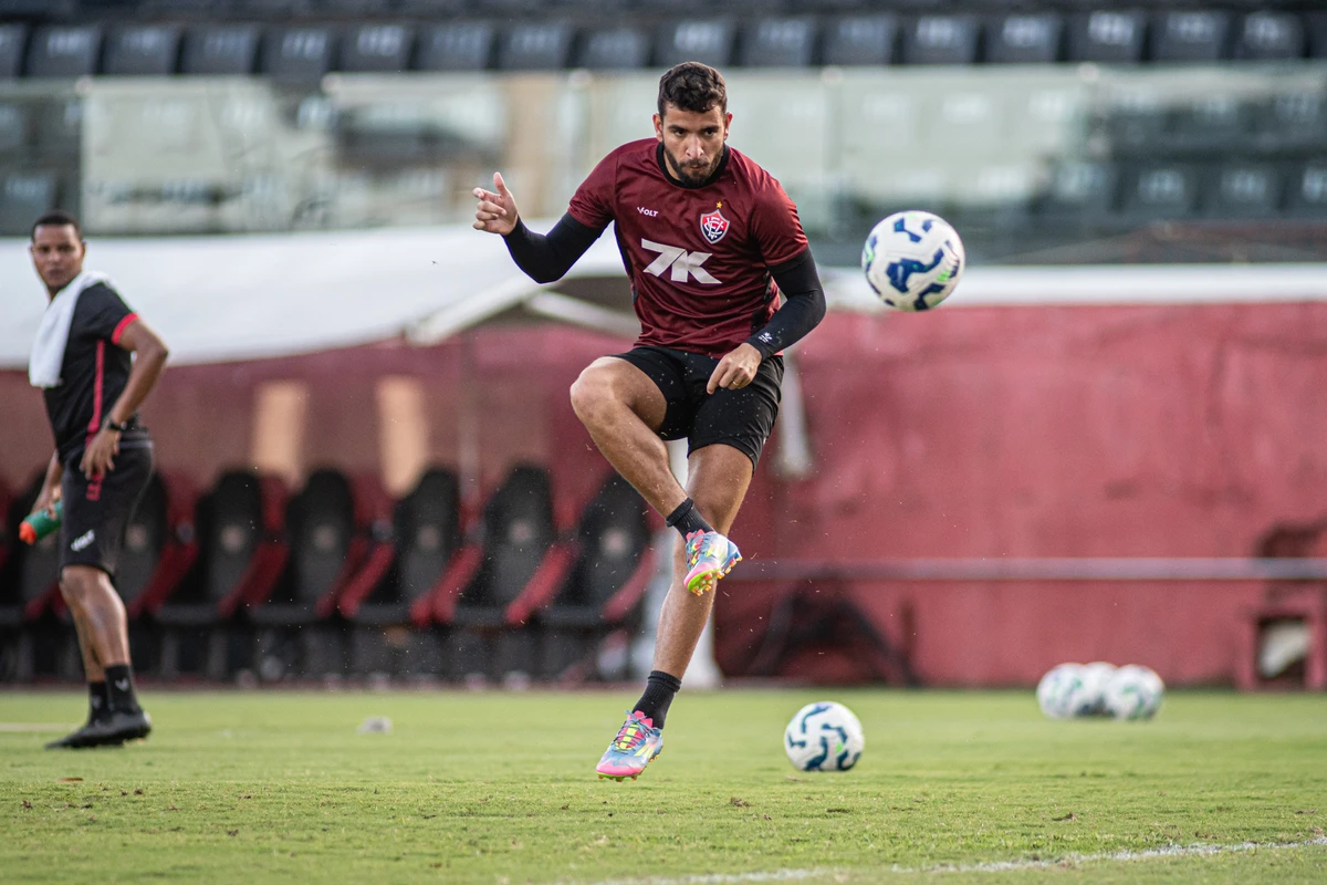 Elenco do Vitória treinando em preparação para encarar o Fortaleza (11/09) por Victor Ferreira/EC Vitória