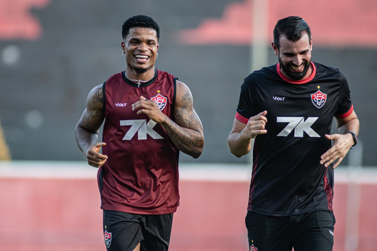 Elenco do Vitória treinando em preparação para encarar o Fortaleza (11/09) por Victor Ferreira/EC Vitória