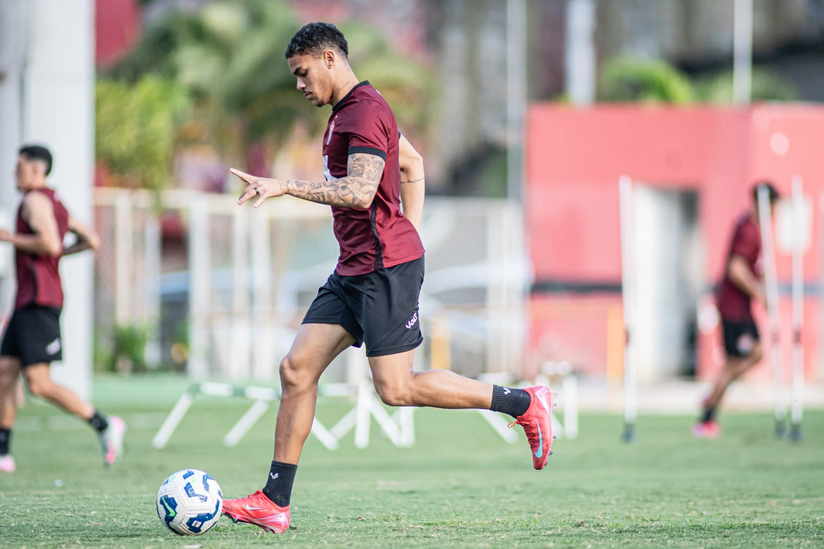 Elenco do Vitória treinando em preparação para encarar o Fortaleza (11/09) por Victor Ferreira/EC Vitória