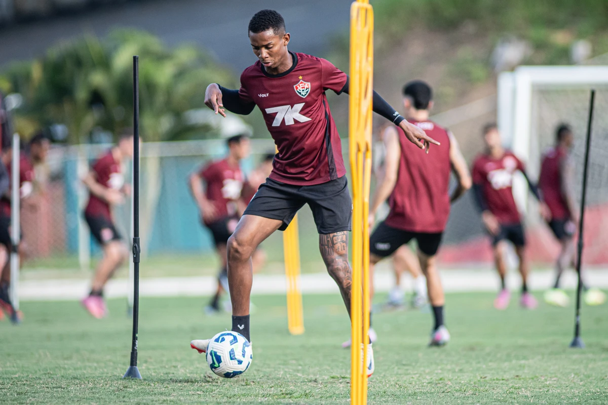 Elenco do Vitória treinando em preparação para encarar o Fortaleza (11/09) por Victor Ferreira/EC Vitória
