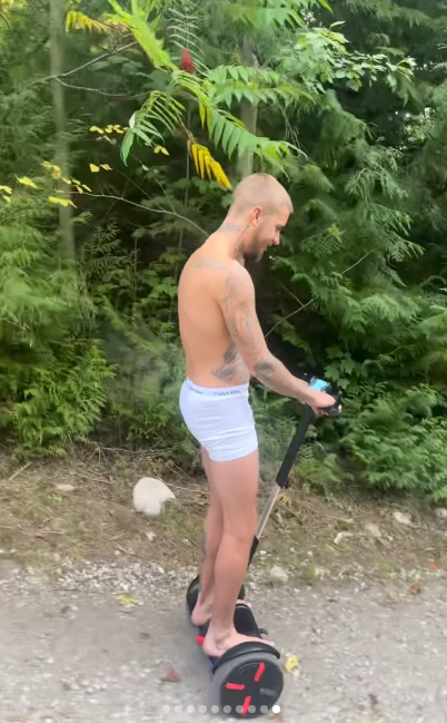 Justin Bieber de diciclo em floresta por Reprodução / Instagram