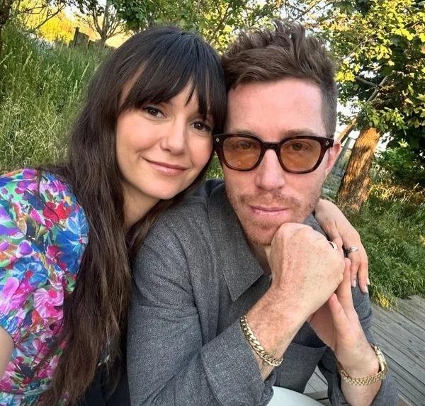 Nina Dobrev e Shaun White  por Reprodução/Redes Sociais 