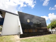 Imagem - Adolescente é espancado até a morte por dez homens no dia do aniversário na Bahia