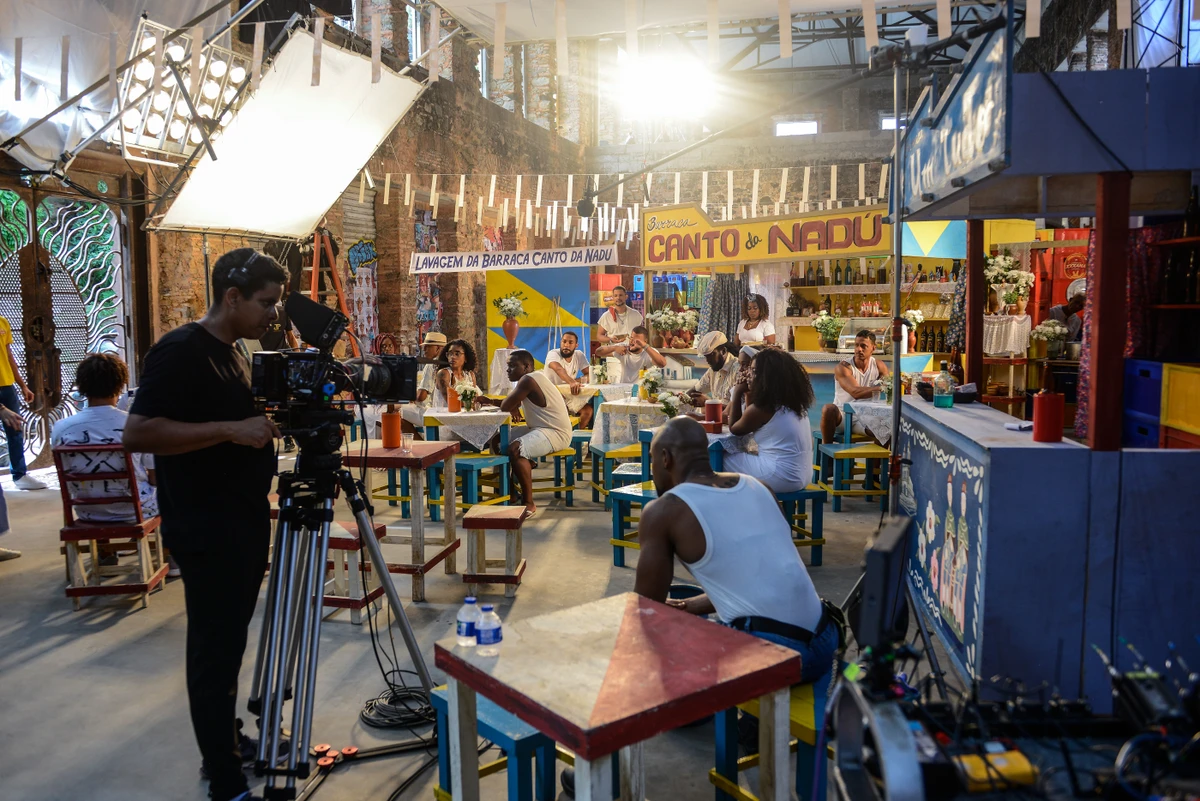 Bastidores da série "De Um Tudo" por Divulgação