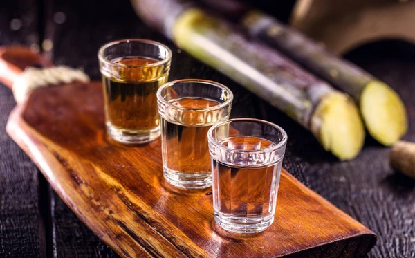 Cachaça por Shutterstock/Reprodução