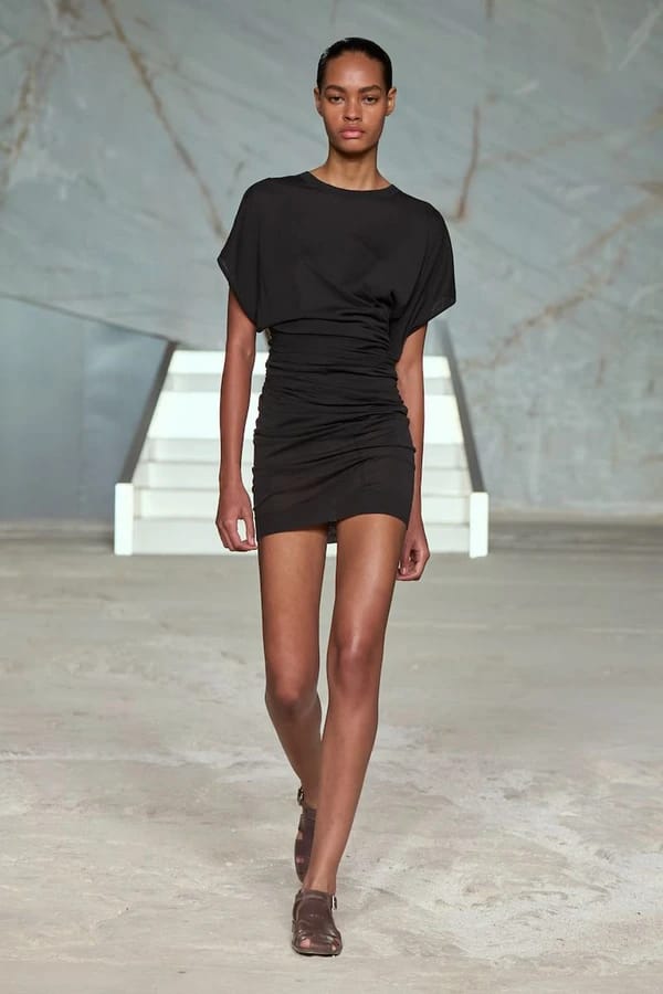 Desfile Marc Jacobs NYFW 2025 | por Divulgação