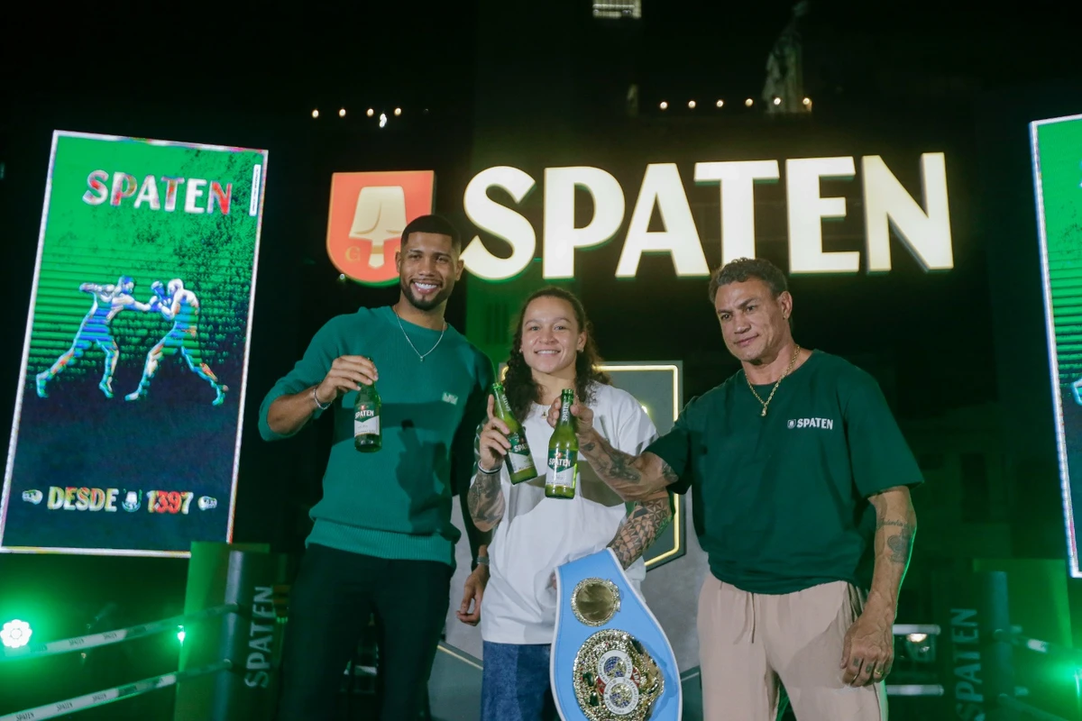 Evento da Spaten no Elevador Lacerda  por Arisson Marinho