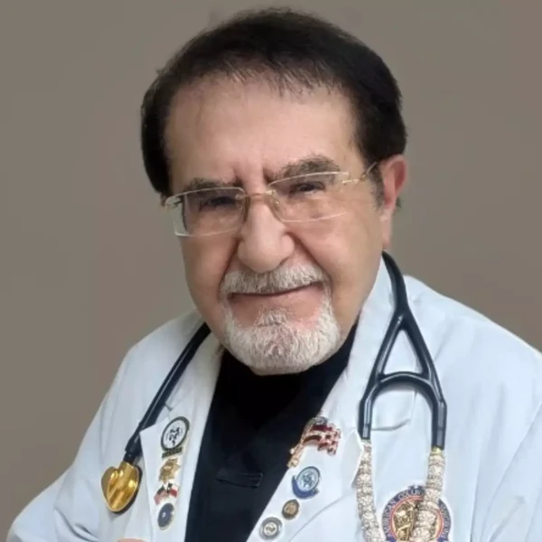 Médico Younan Nowzaradan, conhecido como Dr. Now, de "Quilos Mortais" por Reprodução