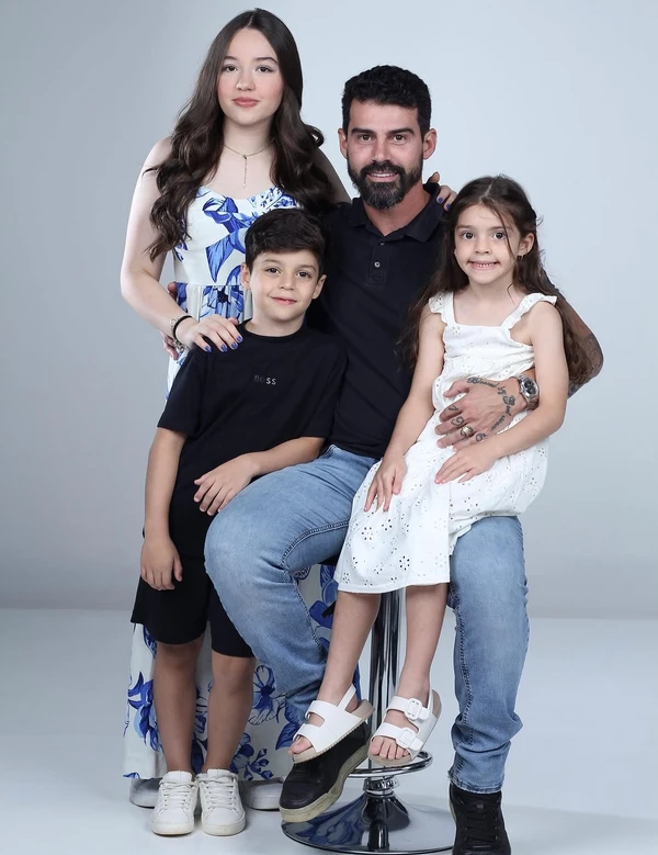 Radamés e filhos por Reprodução/Instagram