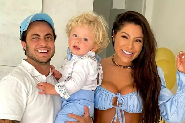 Thammy Miranda e a esposa, Andressa Ferreira por Reprodução