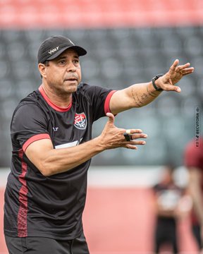 Último treino do Vitória antes de encarar o Fortaleza  por Victor Ferreira/EC Vitória