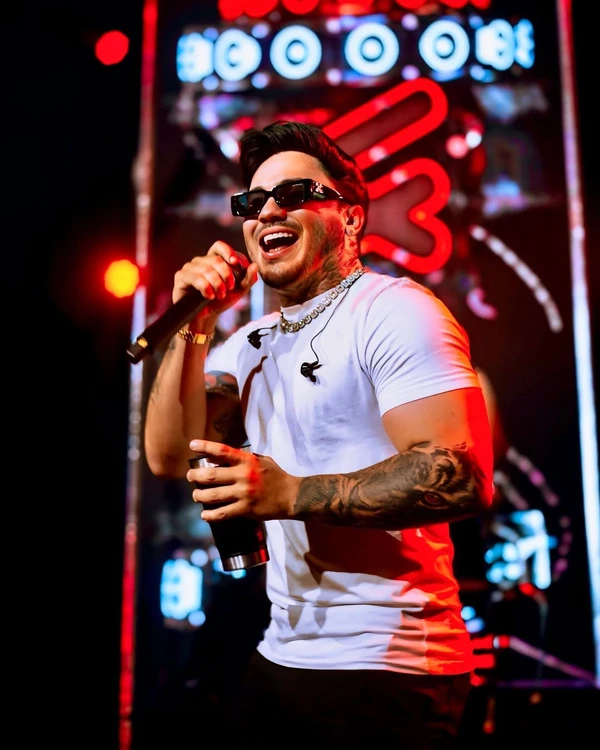 Wallas Arrais por Reprodução/Instagram