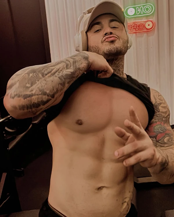 Wallas Arrais por Reprodução/Instagram