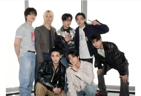 Stray Kids  por Divulgação