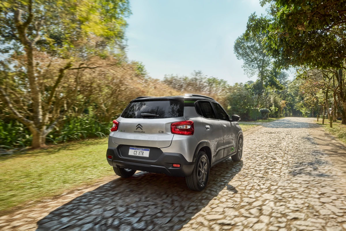 O veículo concorre com Fiat Mobi e Renault Kwid por Divulgação
