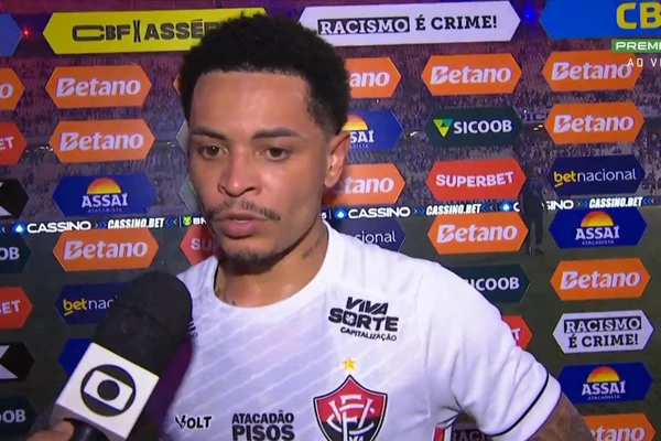 Matheuzinho em entrevista após a derrota para o Fortaleza 