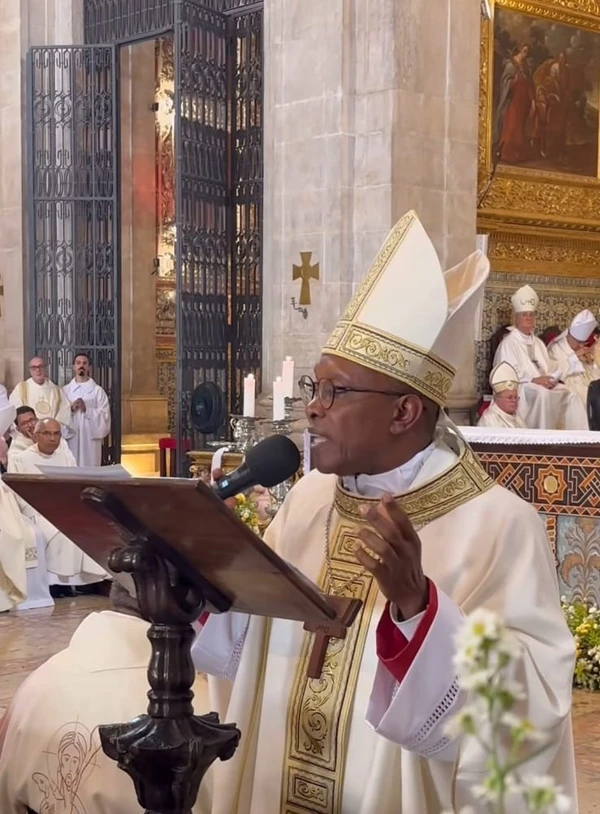 Monsenhor Gabriel dos Santos Filho recebe a Ordenação Episcopal por Divulgação