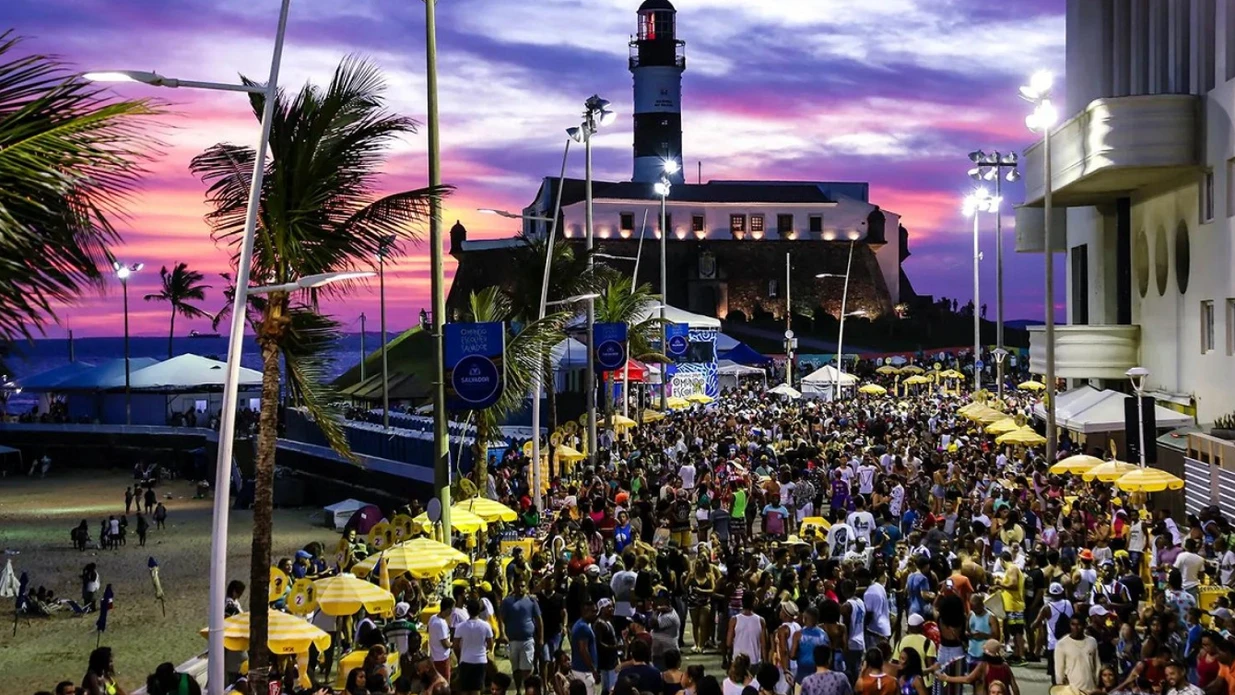 Imagem - 22ª Parada do Orgulho LGBT+ Bahia acontece na Barra neste domingo; confira programação