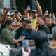 Imagem - Carlos Bolsonaro diz que comboio que levou pai ao hospital é “humilhação”