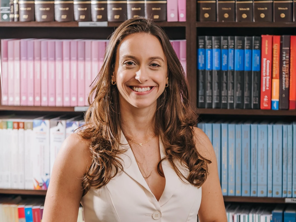Ana Maria Cunha diz que o caso do Itaú evidencia lições importantes sobre a gestão da produtividade em tempos de home office e trabalho híbrido
