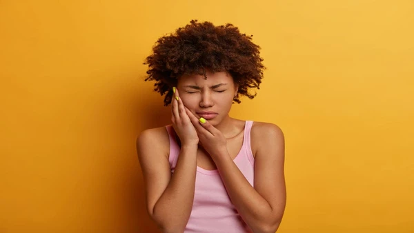 Alternativas naturais ganham espaço como medidas emergenciais no cuidado com a saúde bucal