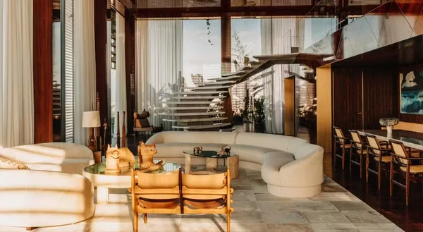 Memphis Depay está vivendo no Hotel Rosewood, em São Paulo por Divulgação