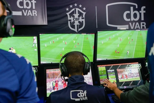 VAR 