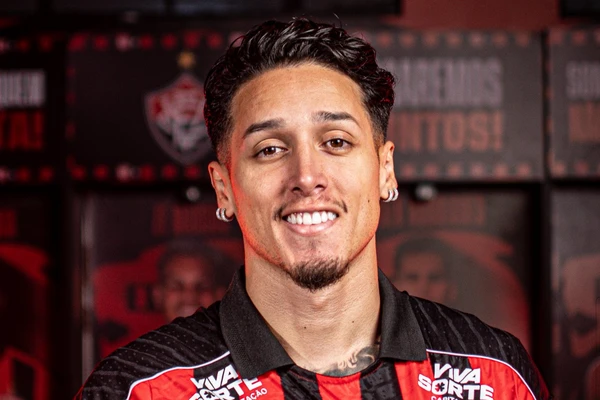 Kike Saverio, novo reforço do Vitória
