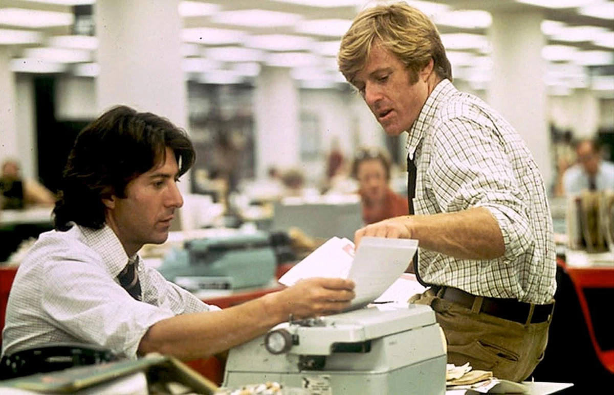 O caso  Watergate,  que levou o presidente Nixon, dos EUA, à renúncia, está em Todos os Homens do Presidente