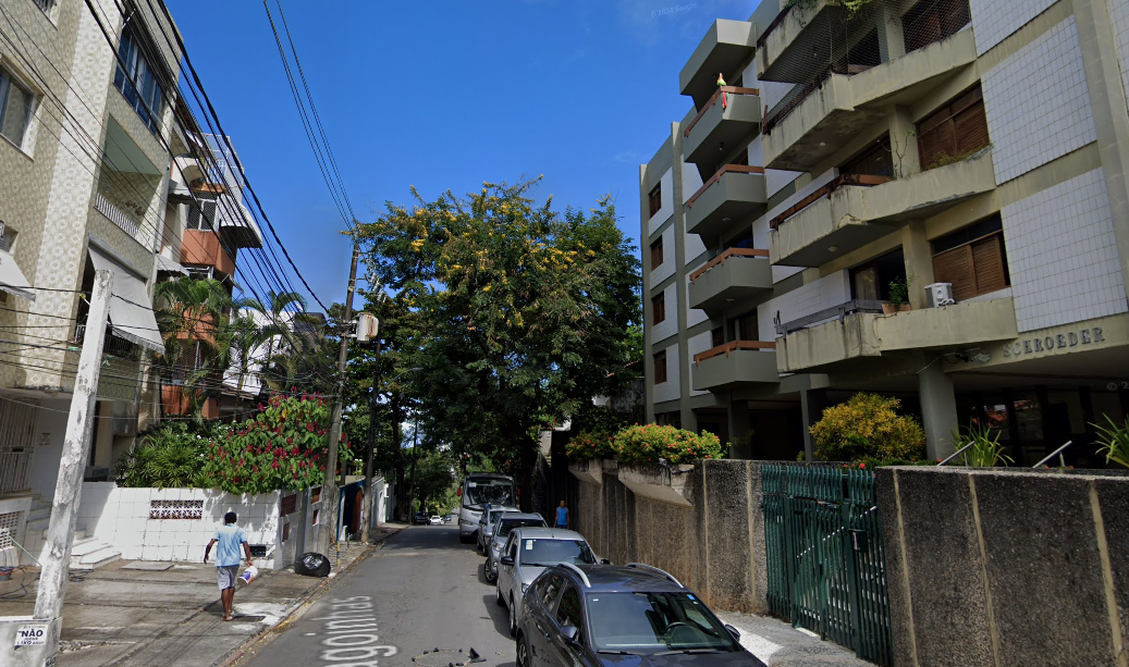 Prédio fica no Rio Vermelho por Reprodução