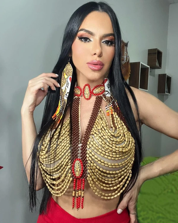 Tàmires Assîs por Reprodução