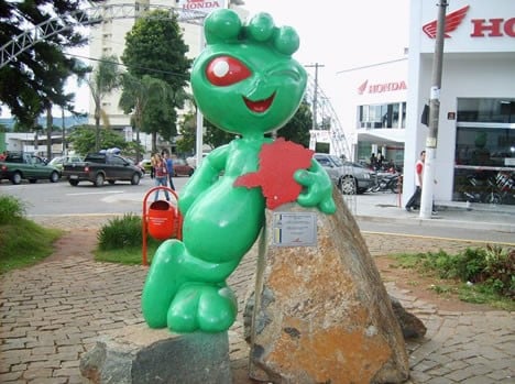 Estátua de ET por Divulgação