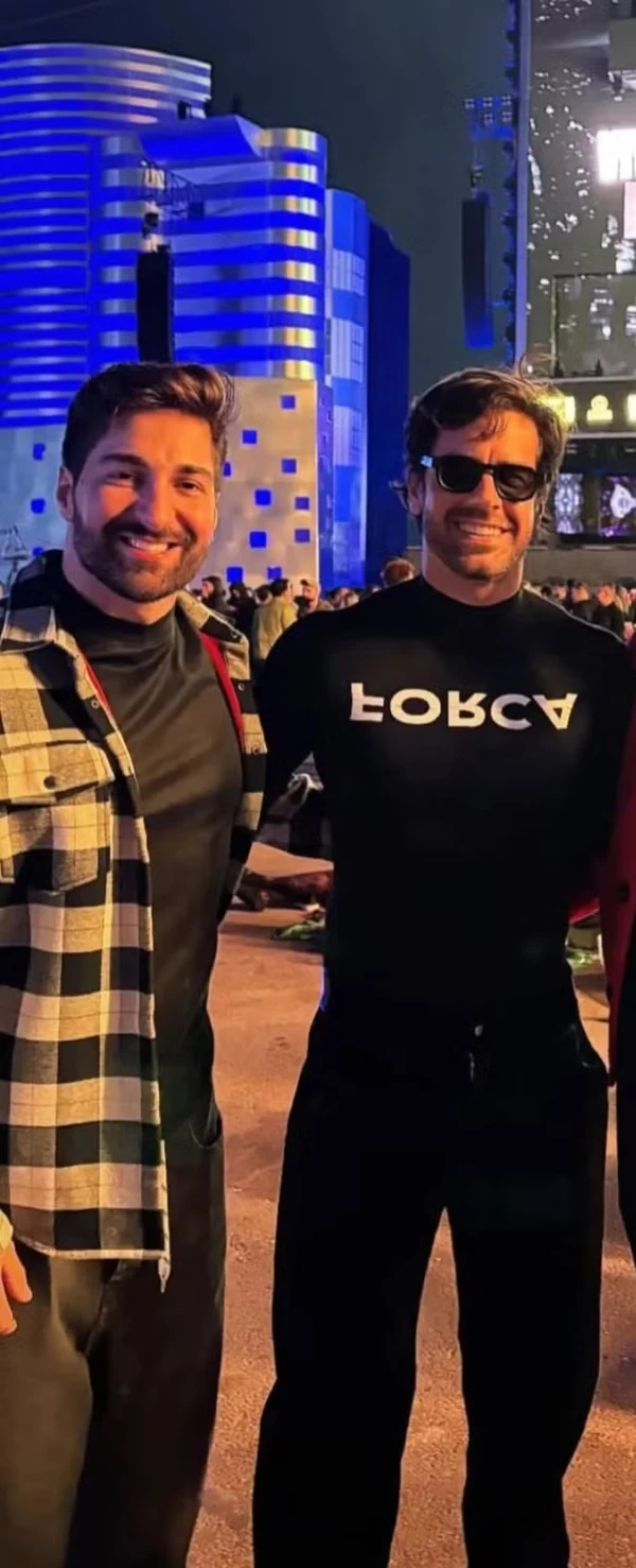 Marcos Pitombo e o namorado Felipe Kloppel por Reprodução/Instagram