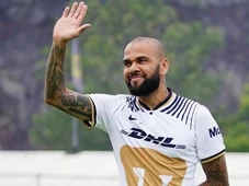 Imagem - Daniel Alves perde disputa na justiça e terá que pagar indenização ao Pumas
