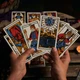 Imagem - Carta O Sol no Tarot indica sucesso financeiro e reconciliações nesta quarta (1)