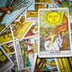 Imagem - Coração dividido? Tarot explica por que você anda confuso no amor e o que fazer para curar seus sentimentos