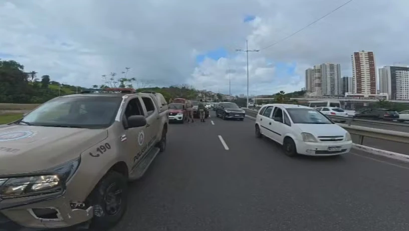 Imagem - Tiroteio na Avenida Bonocô deixa dois mortos e um ferido