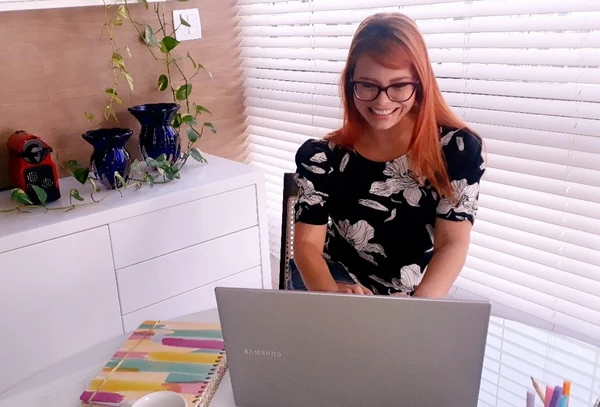 Bianca Reis lembra que independente das campanhas do Setembro Amarelo, as organizações precisam estar atentas para  a segurança e saúde no trabalho 