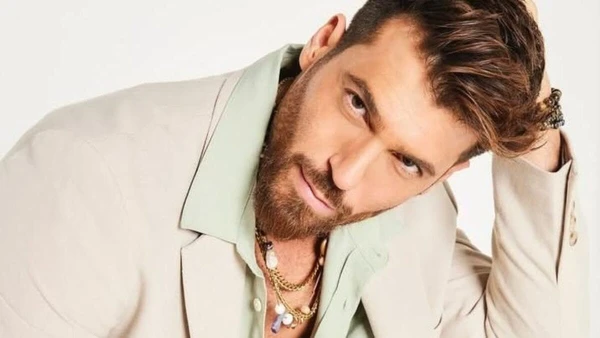 Can Yaman é Ferit Aslan na novela turca, Dolunay por Reprodução/Redes sociais