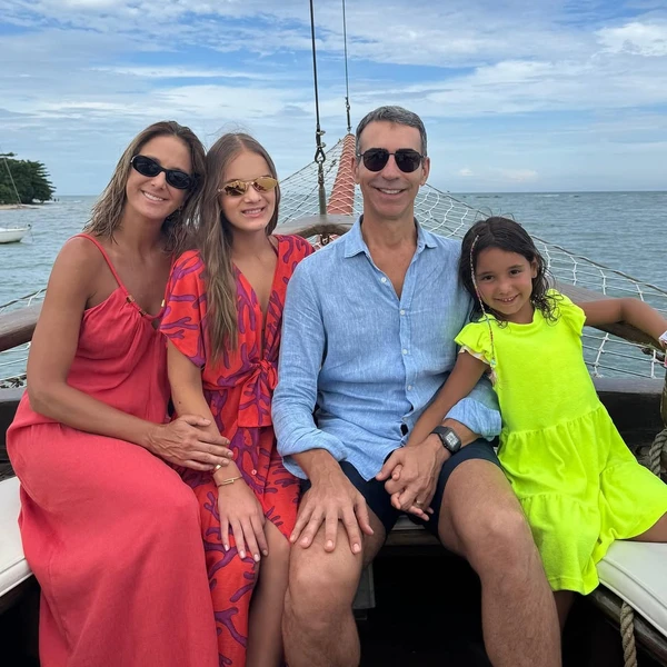 Família de César Tralli e Ticiane Pinheiro por Reprodução / Instagram