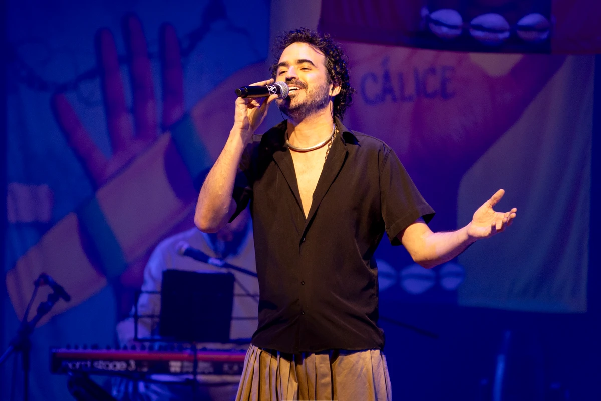 Filho de Daniela, o cantor Gabriel Mercury participa do espetáculo por Célia Santos/Divulgação