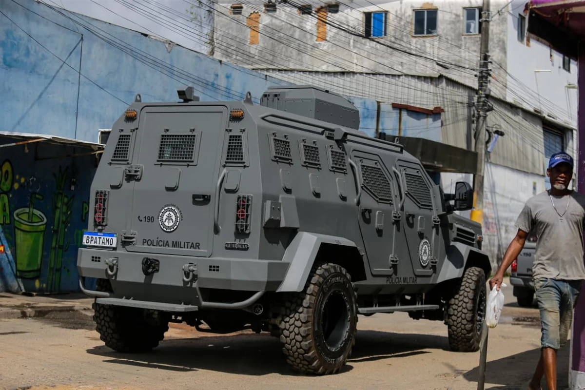 Operação policial no Planeta dos Macacos por Arisson Marinho/CORREIO