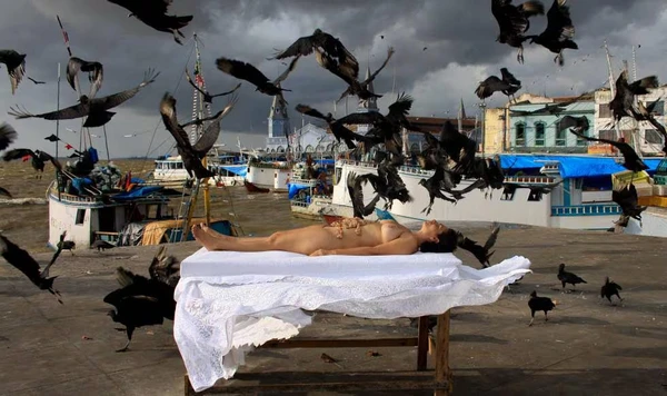 quando todos calam por Berna Reale