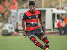 Imagem - Atacante revelado pelo Vitória faz gol em sua estreia na Champions