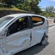 Imagem - Acidente entre carro e ônibus deixa dois feridos no Dique do Tororó