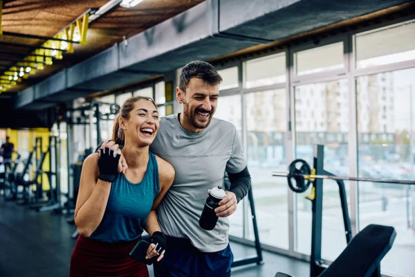 Conhece o Gymatch? App junta namoro e treino para os amantes de academia e musculação por Shutterstock