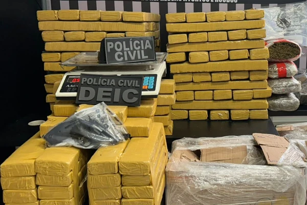 Droga foi apreendida no bairro Mangabeira
