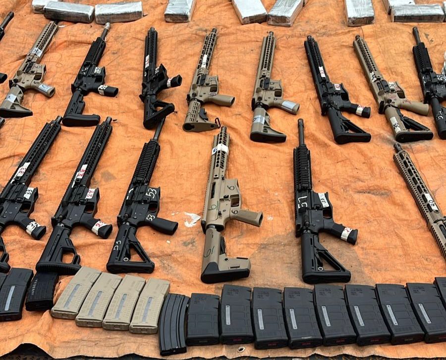 Mais de 20 fuzis são localizados pela polícia em Camaçari  por Divulgação